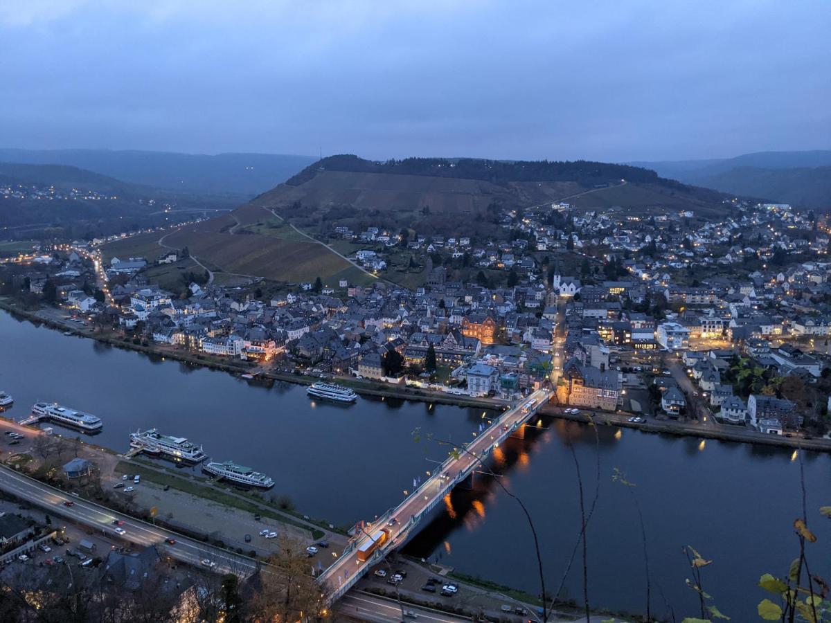 Monkey Factory - Mini Home-Stay Hostel Traben-Trarbach Esterno foto