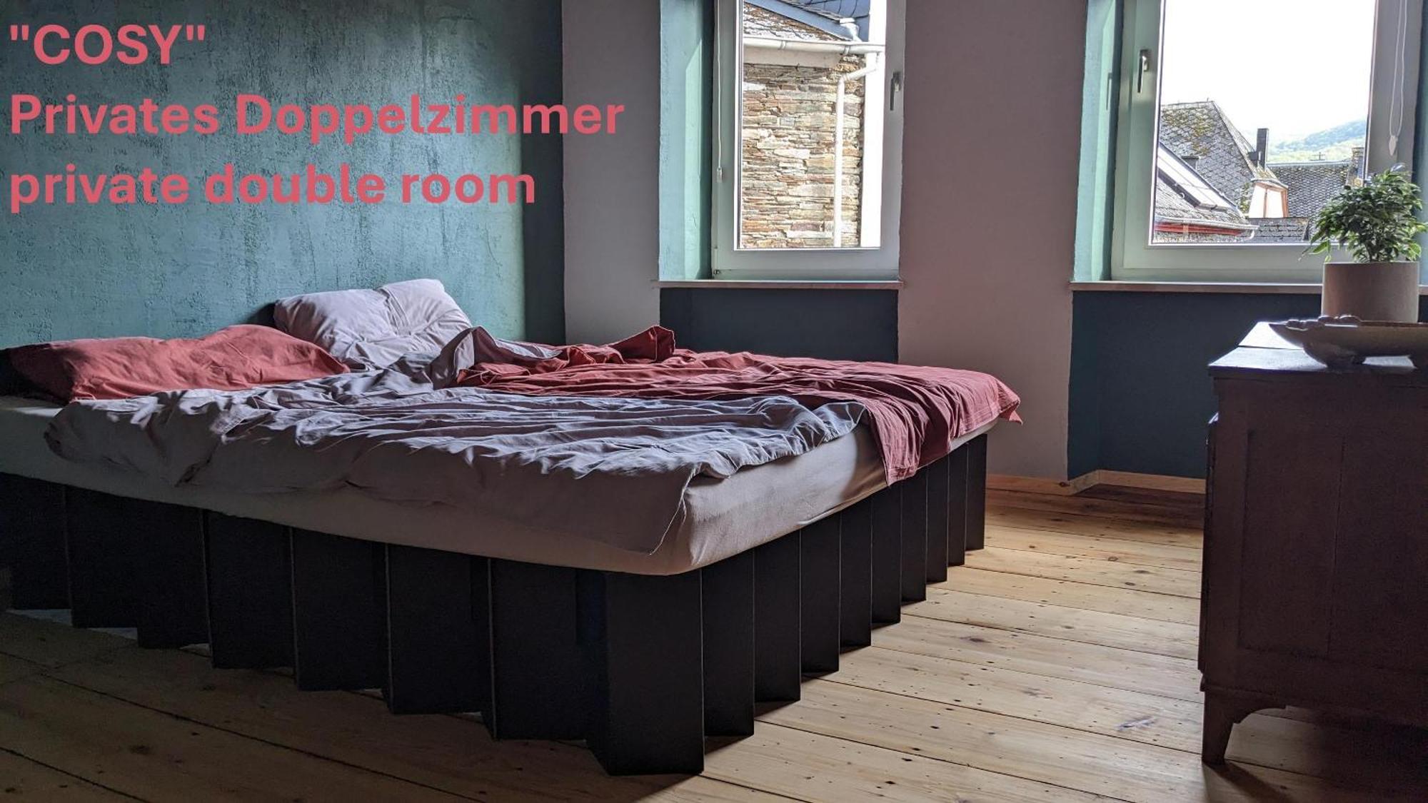 Monkey Factory - Mini Home-Stay Hostel Traben-Trarbach Esterno foto